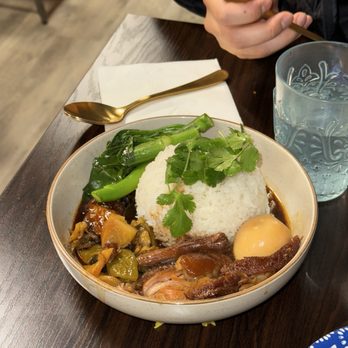 Kin Khao - Pork shank over rice - Thai Near Me - Monrovia, California