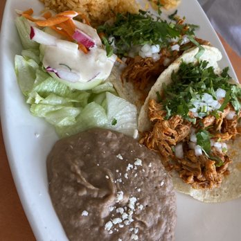 Que Brava - Shredded chicken tacos dinner with cilantro and onions - Mexican Near Me - Yorkville, Illinois Que Brava - Shredded chicken tacos dinner with cilantro and onions - Mexican Near Me - Yorkville, Illinois