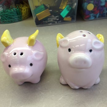 HomeSense - These cute little salt and pepper shakers that I bought for my office were only $3.00! - Home Decor Near Me - Etobicoke, Ontario