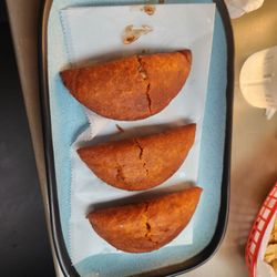 Las Islas Marias Rest - Empanadas de Cameron