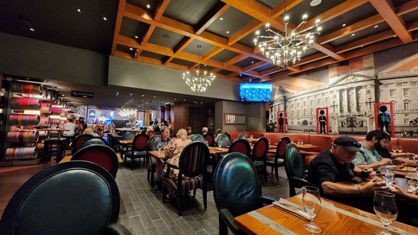 Gordon Ramsay Pub & Grill by null