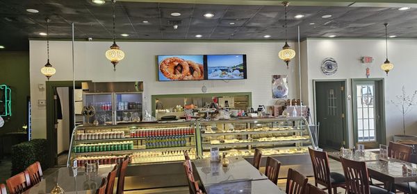 Zeeyum Kitchen by null