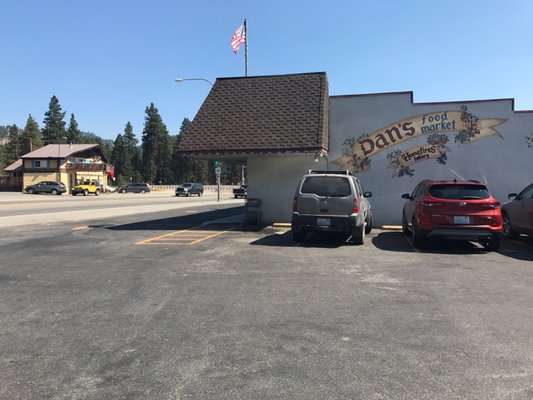 Dan's Food Market by null