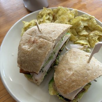 Homeroom - Chicken bacon avocado sandwich - Breakfast & Brunch Near Me - Gladwyne, Pennsylvania
