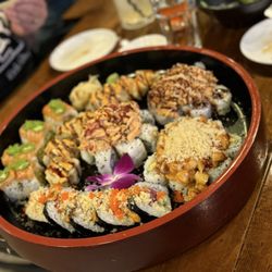 Oshio - Sushi, sushi, and more sushi!