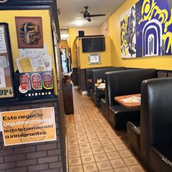 Tierra Caliente - Additional seating inside