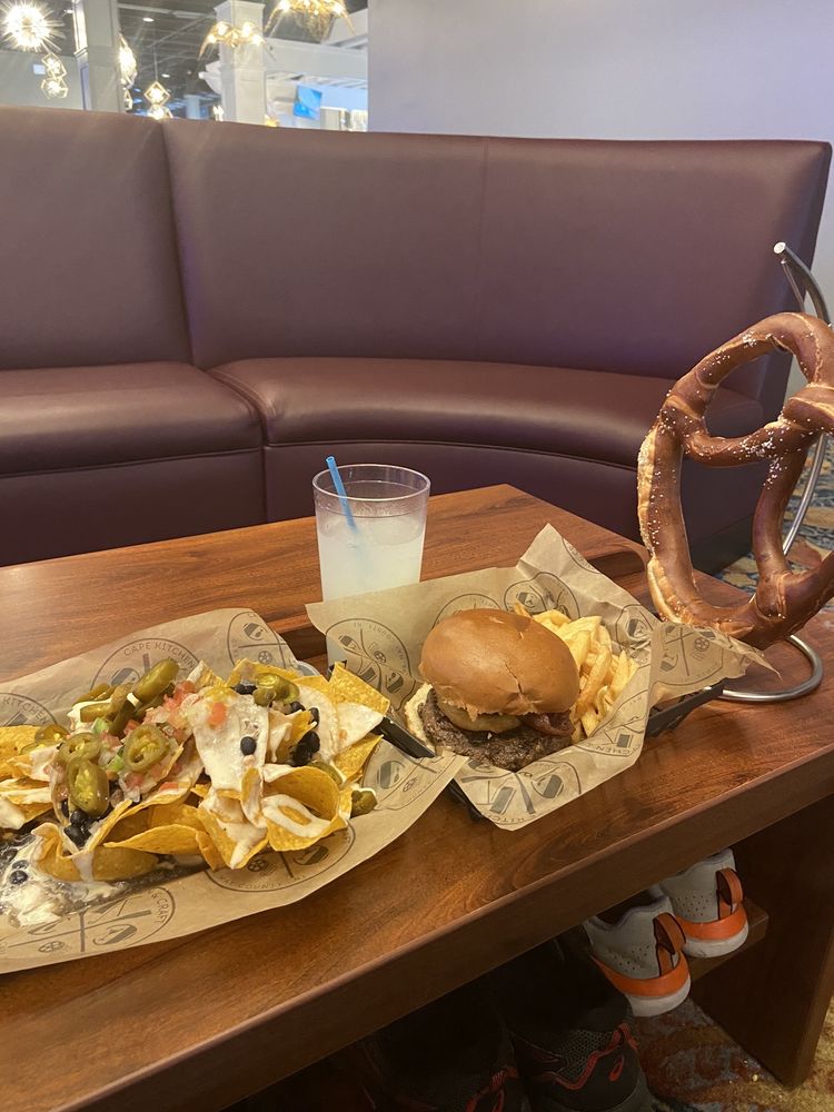 CAPE SQUARE ENTERTAINMENT Updated June 2024 23 Photos & 17 Reviews