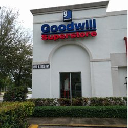 Goodwill - North Miami West Dixie - It's a SUPERSTORE!