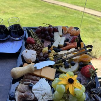 Melrose Vineyards - Charcuterie board for 4 - Wineries Near Me - Roseburg, Oregon