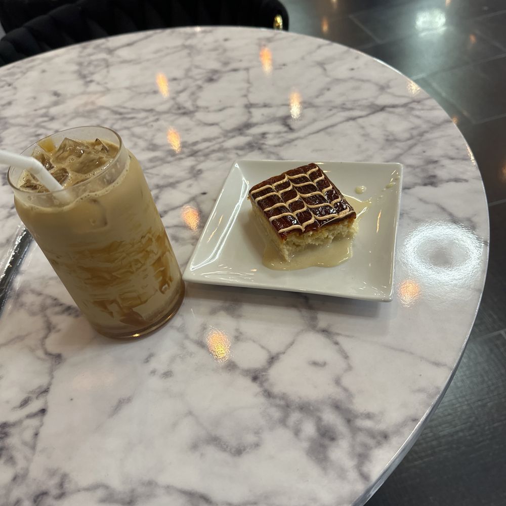 Milyar Coffee - Caramel frappe with a cake - Themed Cafes Near Me - Berkeley, California Milyar Coffee - Caramel frappe with a cake - Themed Cafes Near Me - Berkeley, California