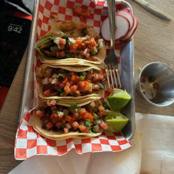 Fresh & Yummy Cafe - Tacos - Breakfast & Brunch Near Me - Los Angeles, California