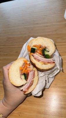 Mr. Banh Mi by null