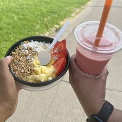 The Juicery - Smoothie bowl and Smoothie
