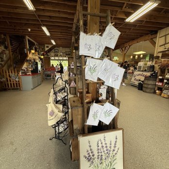 Grandad's Apples - Attraction Farms Near Me - Hendersonville, North Carolina