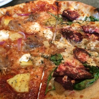 Flatbread Company - 1/2 Mopsy's Kalua Pork and 1/2 beet and spinach
The Mopsy's Kalua Pork was the best! - Pizza Near Me - Paia, Hawaii Flatbread Company - 1/2 Mopsy's Kalua Pork and 1/2 beet and spinach
The Mopsy's Kalua Pork was the best! - Pizza Near Me - Paia, Hawaii