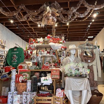 Stroll - Women's Clothing Near Me - San Diego, California