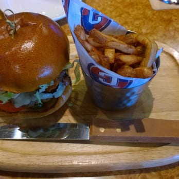 La Cage  - Fine Alarm burger - Sports Bars Near Me - Montreal, Quebec