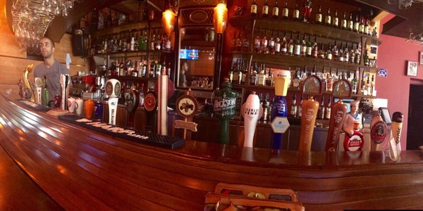 Bar L'Barouf by null