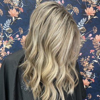 True Roots - Fresh highlights - Hair Stylists Near Me - Chandler, Arizona True Roots - Fresh highlights - Hair Stylists Near Me - Chandler, Arizona