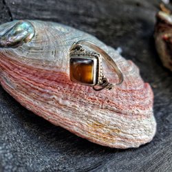 Mxd Magic - Tigers Eye Ring. Tigers Eye is known to help bring confidence, courage, protection, and strength to its wearer.