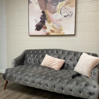 Beauty by Yoli - Lounge/ waiting area! - Hair Salons Near Me - Dinuba, California Beauty by Yoli - Lounge/ waiting area! - Hair Salons Near Me - Dinuba, California