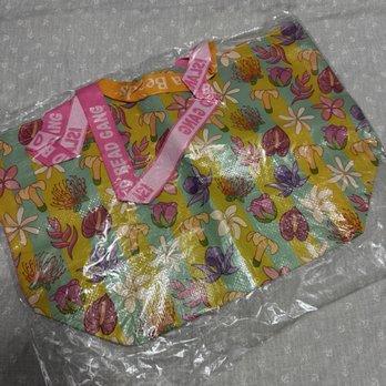 Kailua Beads - Got this very cute bag for free! - Accessories Near Me - Kailua, Hawaii