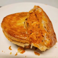 Barangaroos Aussie Pies - Chicken Tikka masala baked from frozen at home.
