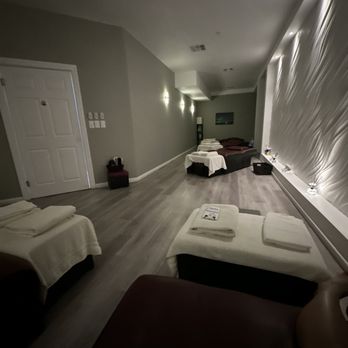 Cloud 9 Foot Spa - Group room for foot massage. Nobody here on a rainy night! - Massage Near Me - Burlingame, California Cloud 9 Foot Spa - Group room for foot massage. Nobody here on a rainy night! - Massage Near Me - Burlingame, California