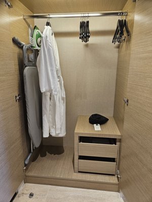 Hotel Stripes Kuala Lumpur, Autograph Collection by null