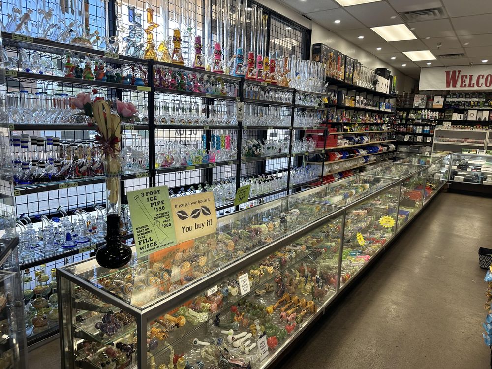 J SMOKE SHOP Updated September 2024 11 Reviews 5140 W Peoria Ave