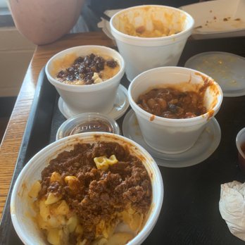 The Pig Rig BBQ - Hot chili Mac, beans, three cheese grits with bacon jam, smoked bacon Mac. - Barbeque Near Me - Wallingford, Connecticut