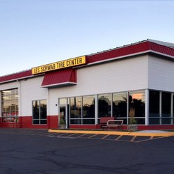 Les Schwab Tire Center