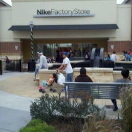 houston outlet mall nike store