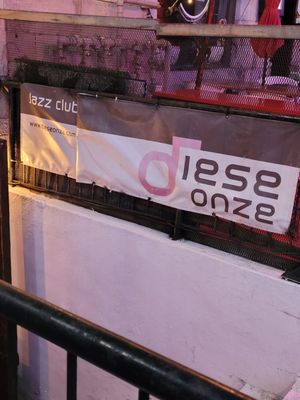 Diese Onze Live Jazz Bar by null