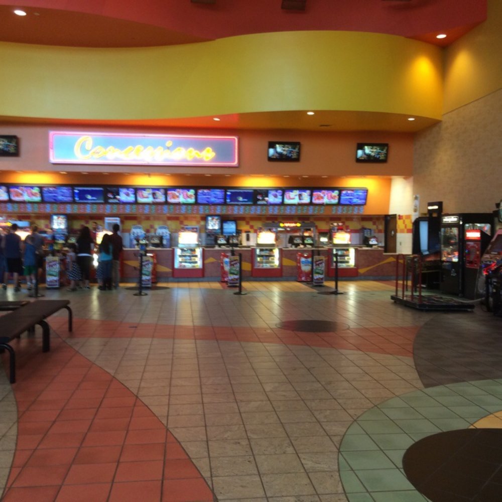 Regal Everett - Cinema Near Me - Everett, Washington Regal Everett - Cinema Near Me - Everett, Washington