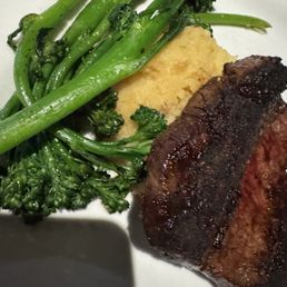 Filet with mashed potatoes & chef veggies