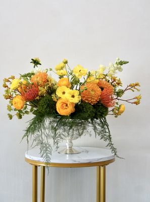 Bee & Pollen by null