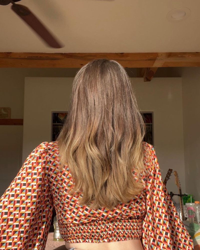 Strada Salon Image