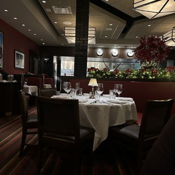 The Capital Grille - Dining area. - Steakhouses Near Me - Columbus, Ohio The Capital Grille - Dining area. - Steakhouses Near Me - Columbus, Ohio