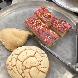Panadería La Salteña - Concha, empanada, cortadillo
