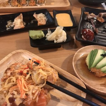Akino - Sushi Bars Near Me - Elmhurst, New York