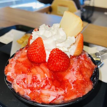 Sulbing - Strawberry bingsu - Desserts Near Me - Santa Clara, California Sulbing - Strawberry bingsu - Desserts Near Me - Santa Clara, California