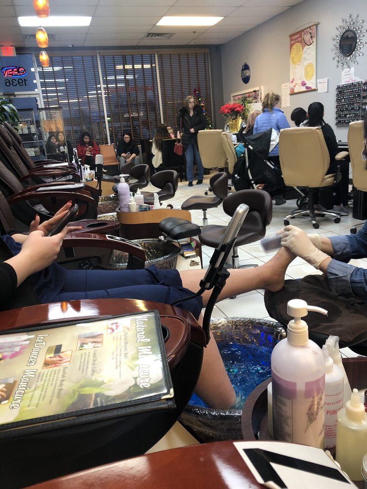 DIAMOND NAILS AND SPA 28 Photos & 29 Reviews Nail Salons 1936 Mcdonald Rd, South Elgin, IL