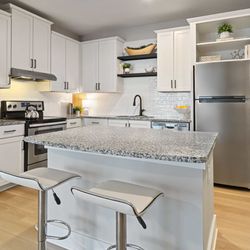 Artisan Station Apartments