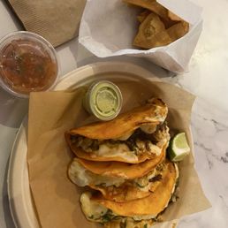 3 birra tacos small chip 19$