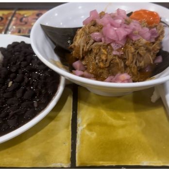 Chichen Itza Restaurant - Cochinota pibil not good at all - Mexican Near Me - Los Angeles, California Chichen Itza Restaurant - Cochinota pibil not good at all - Mexican Near Me - Los Angeles, California