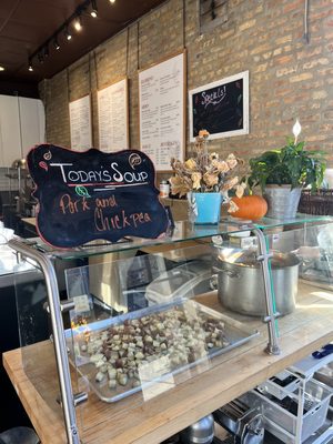 Tuscan Hen Market by null