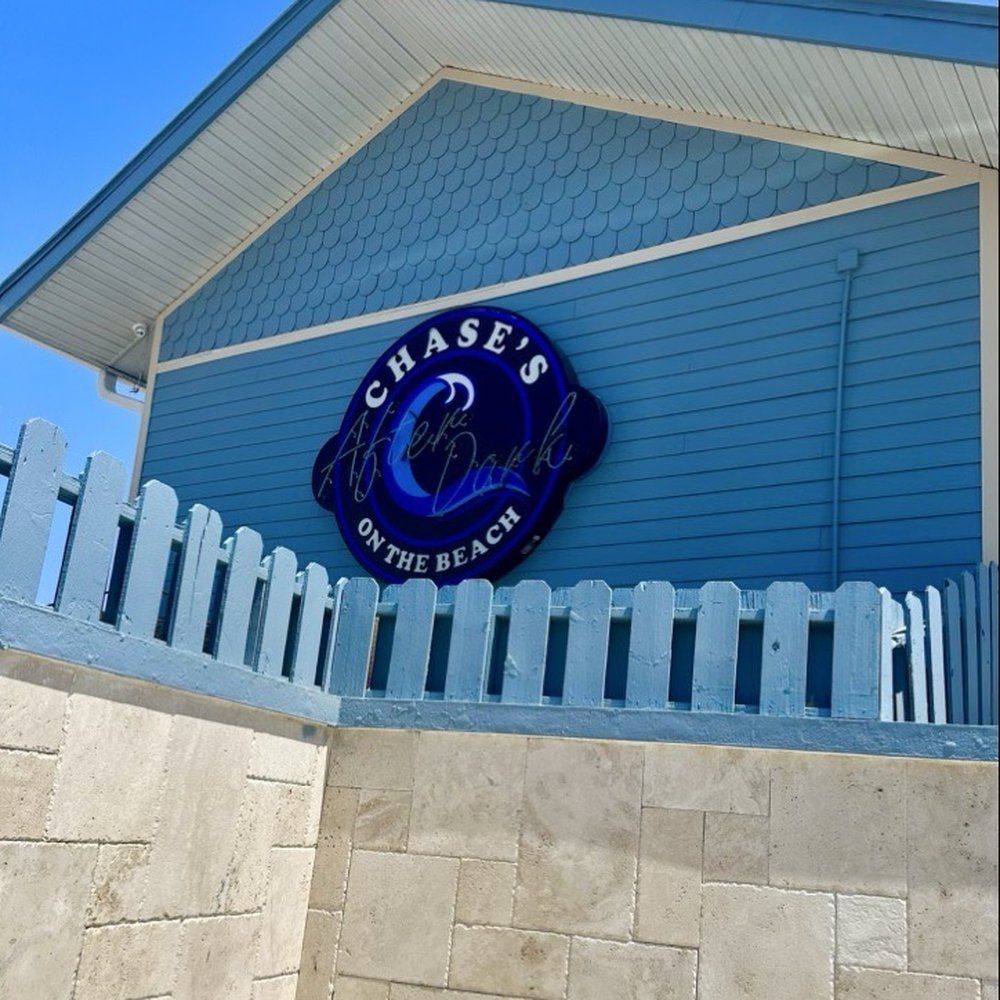 Chase's on the Beach - American Near Me - New Smyrna Beach, Florida