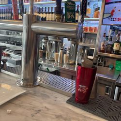 Lucky's Classic Burger & Malt Shop - Classic & Deluxe Milkshakes, including spiked!!
