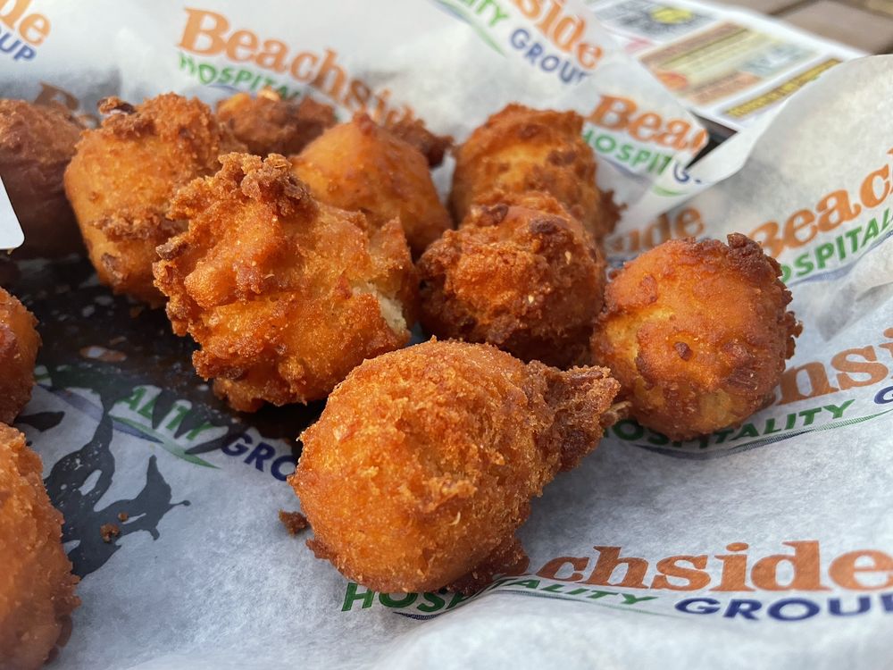 Crabby's On The Lakefront Image